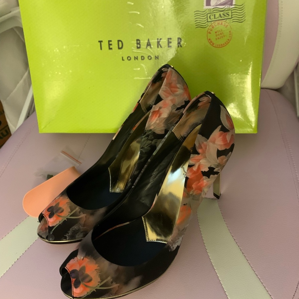 Ted Baker Women's Floral Peep Toe Heels - Black and Peach